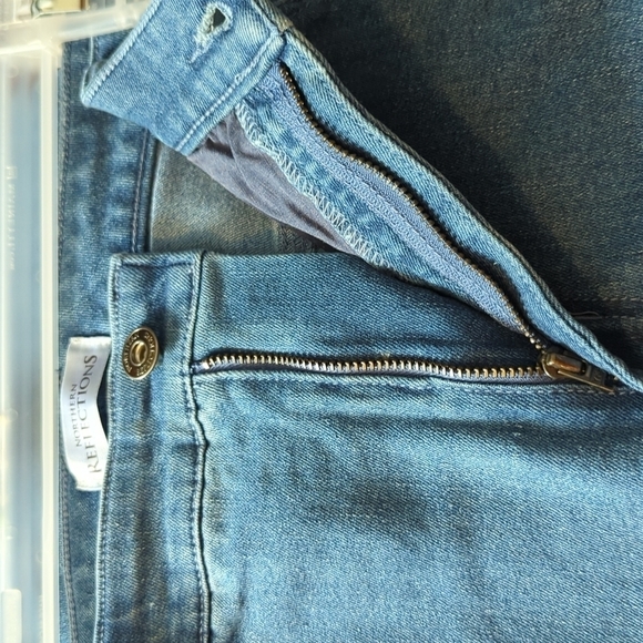 Northern Reflections Jeans - Picture 11 of 13